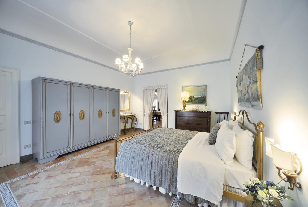 Residenza Matarazzo E Le Sue Soffitte Appartement Castellabate Buitenkant foto