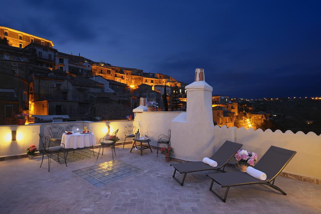 Residenza Matarazzo E Le Sue Soffitte Appartement Castellabate Buitenkant foto