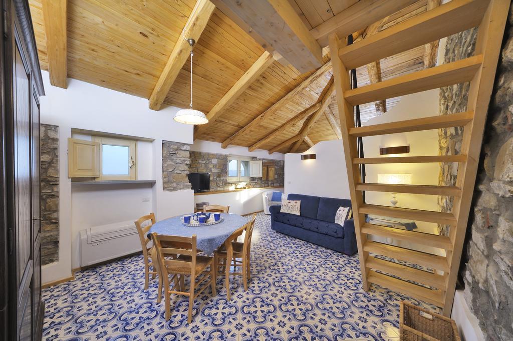 Residenza Matarazzo E Le Sue Soffitte Appartement Castellabate Buitenkant foto