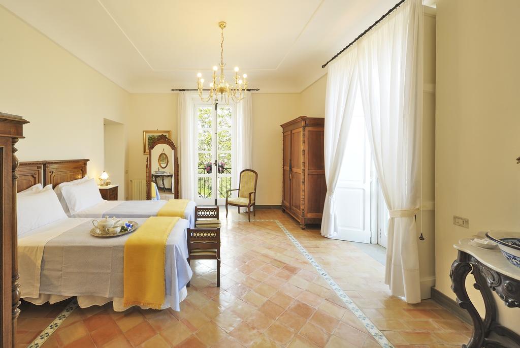 Residenza Matarazzo E Le Sue Soffitte Appartement Castellabate Kamer foto