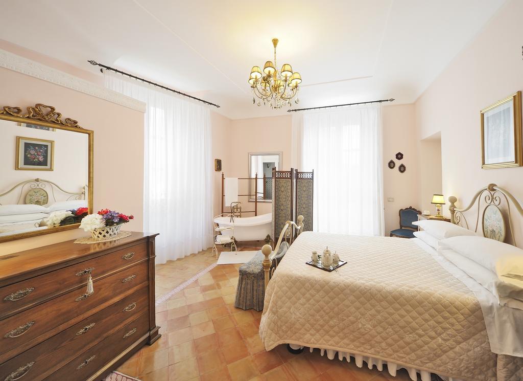 Residenza Matarazzo E Le Sue Soffitte Appartement Castellabate Kamer foto