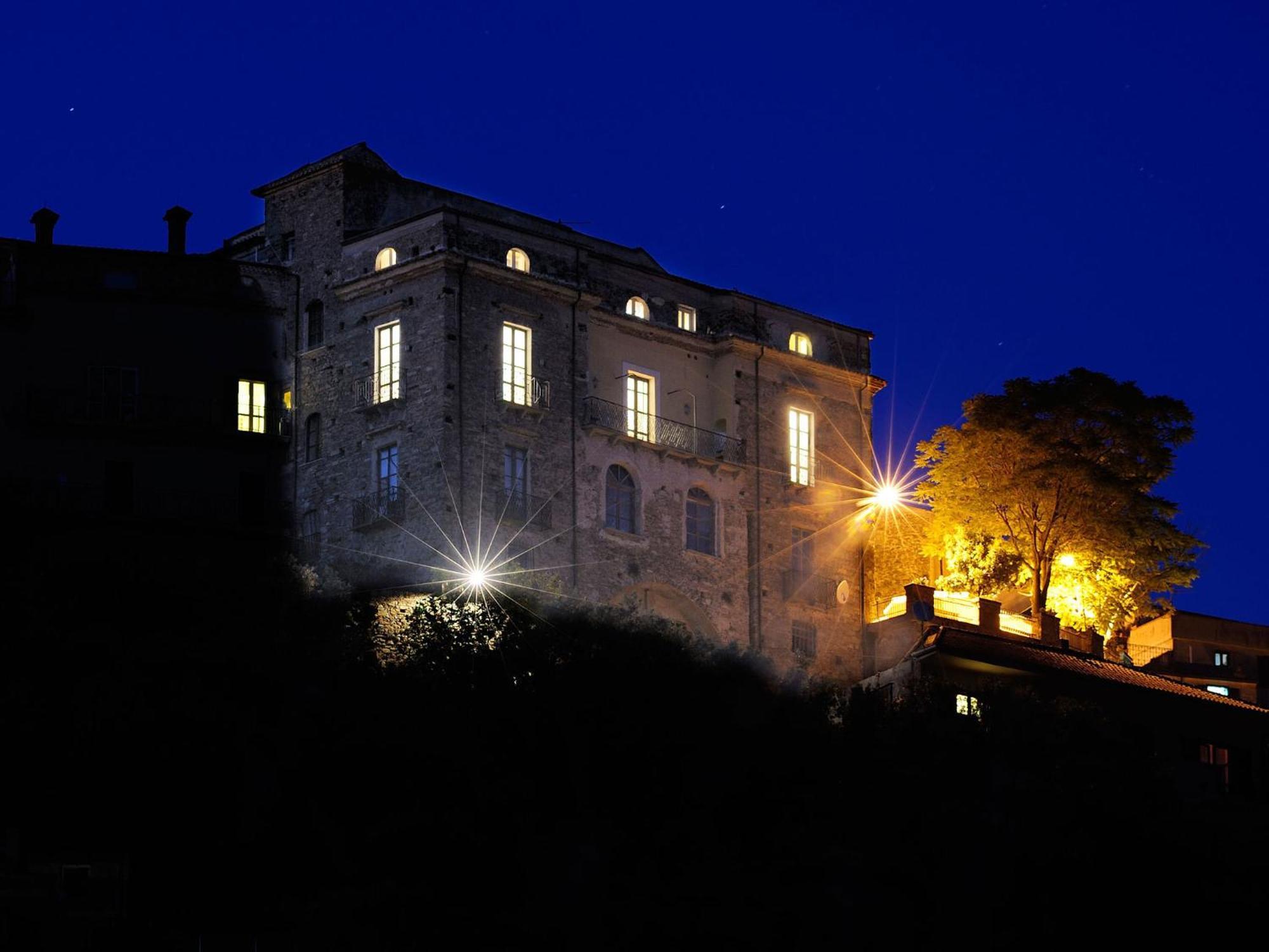 Residenza Matarazzo E Le Sue Soffitte Appartement Castellabate Buitenkant foto