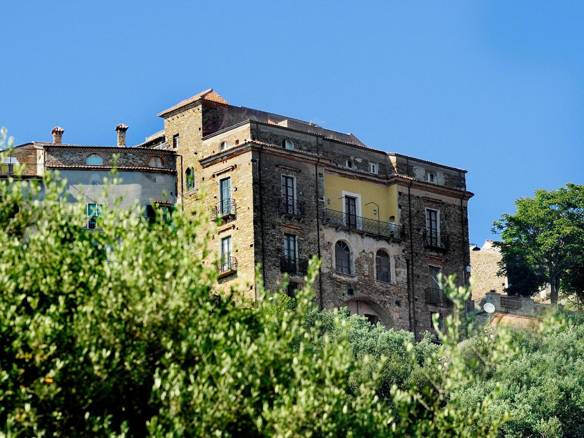 Residenza Matarazzo E Le Sue Soffitte Appartement Castellabate Buitenkant foto