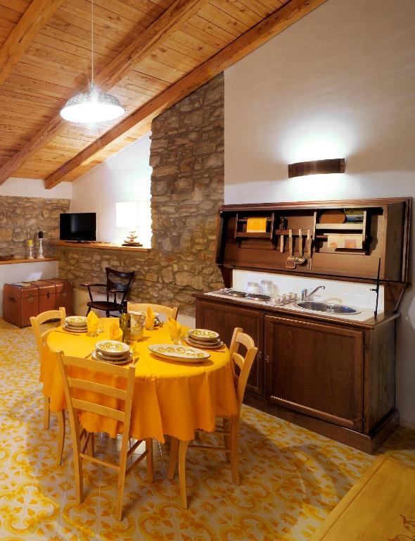 Residenza Matarazzo E Le Sue Soffitte Appartement Castellabate Kamer foto