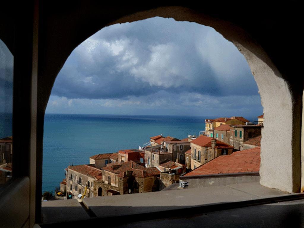 Residenza Matarazzo E Le Sue Soffitte Appartement Castellabate Kamer foto